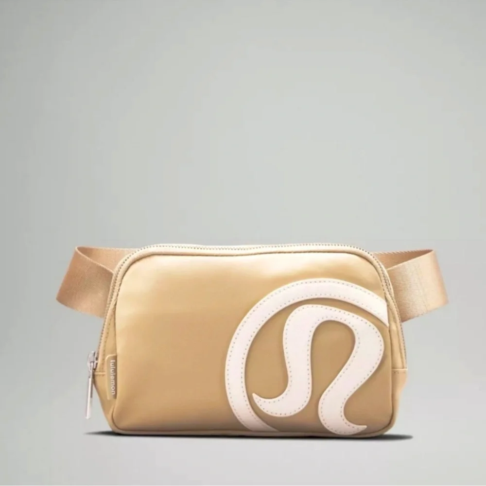 NWOT Lululemon everywhere belt bag 1L - Picture 1 of 15